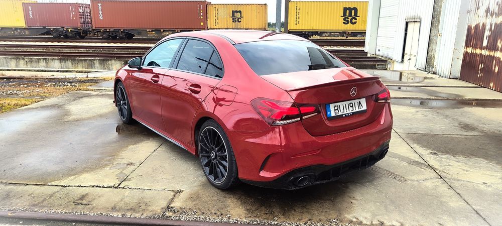 Mercedes-Benz a250e AMG