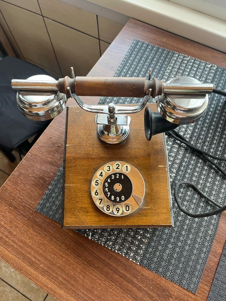 Telefon stacjonarny PRL drewniany