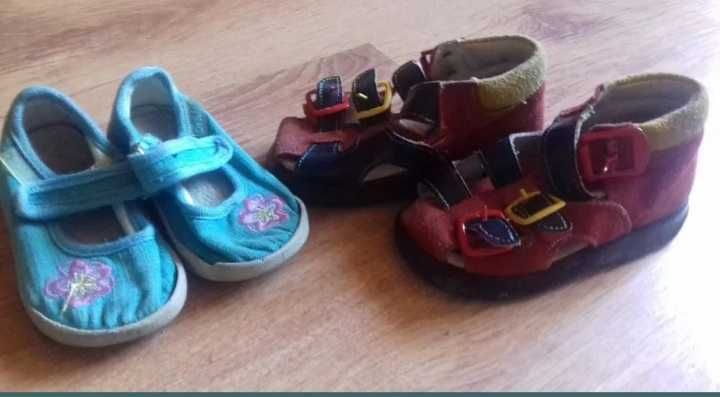 Buty balerinki sandały kapcie adidasy rozm 18/24 cena za całość 6 szt