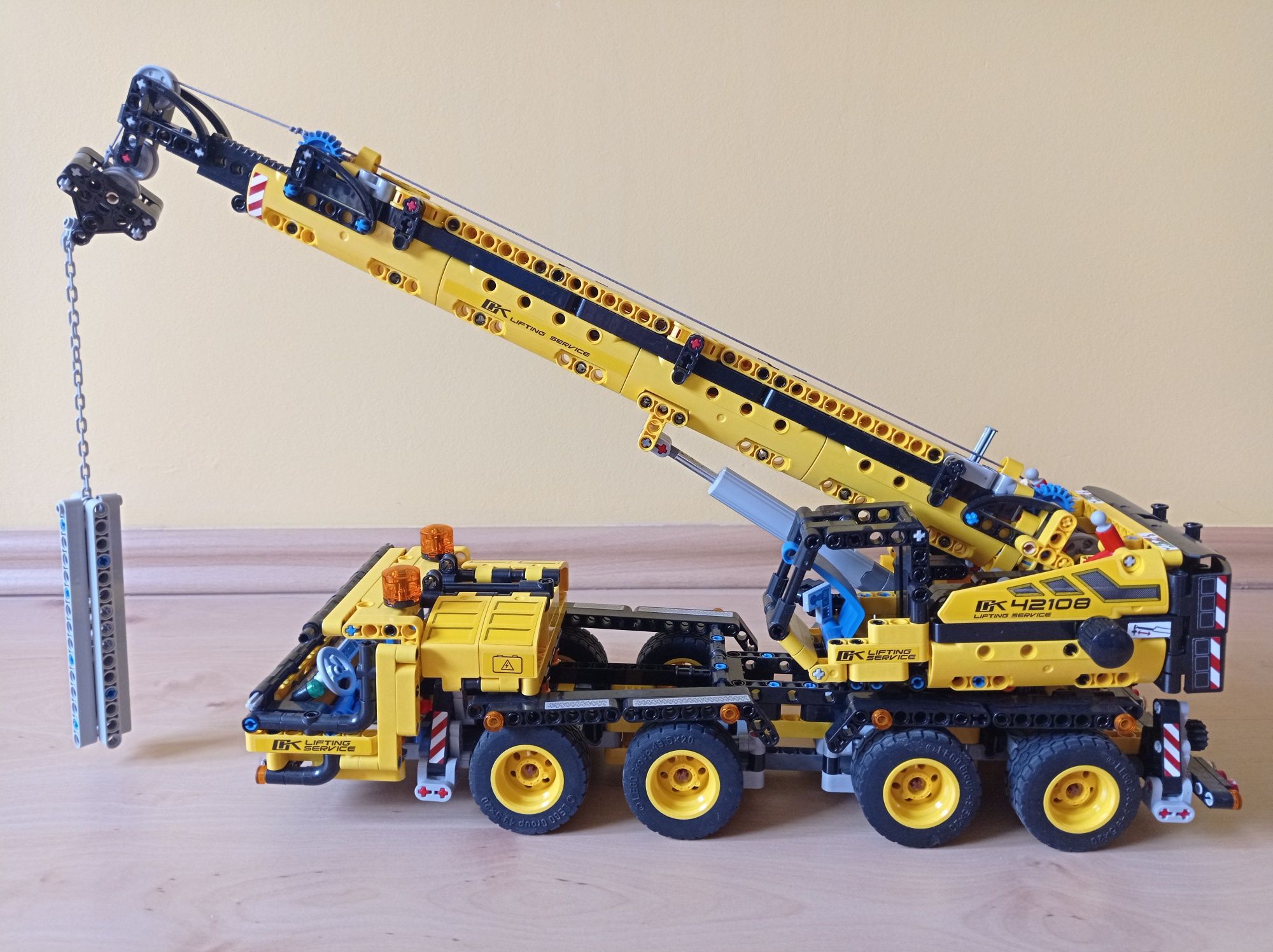 Klocki LEGO Technic 42108 Żuraw samochodowy dźwig