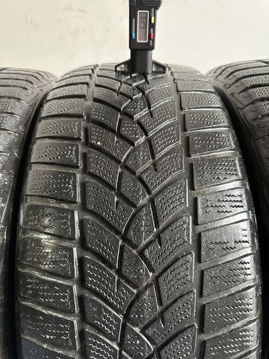 Good Year Ultra Grip 205/50r17 зимова