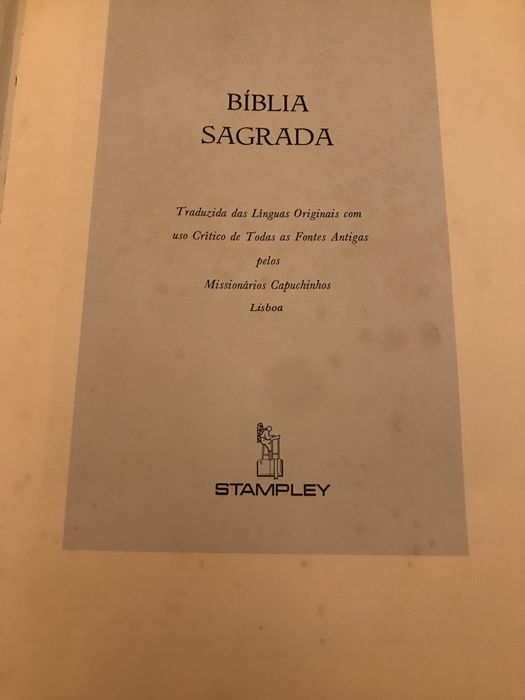 Biblia catolica em otimo estado
