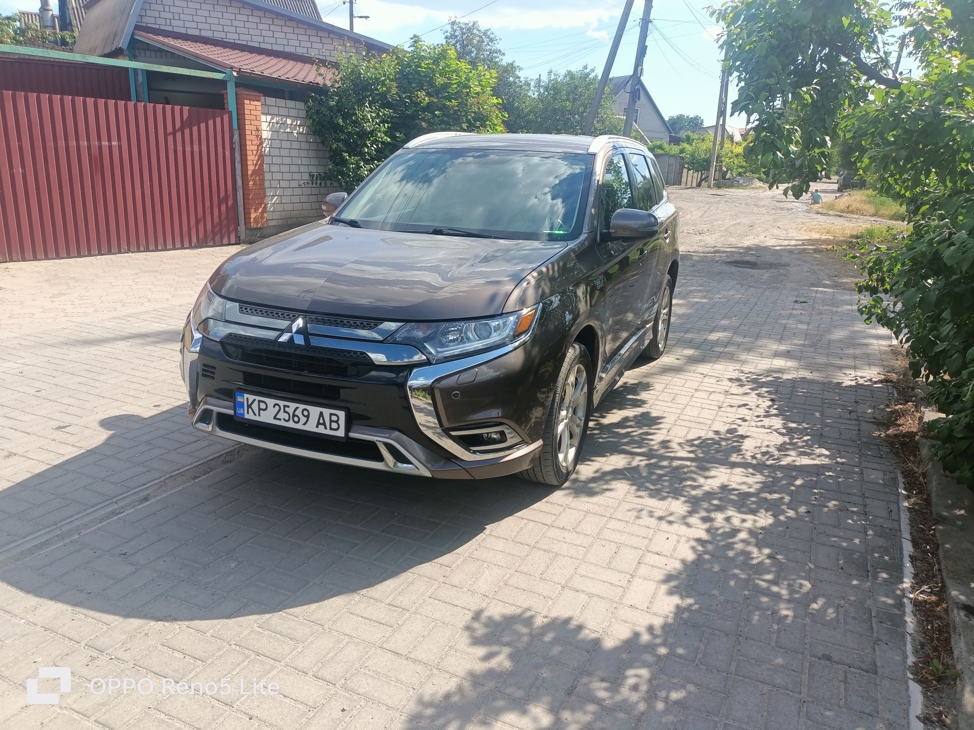 Продам Mitsubishi Outlander PHEV 2.0 Hybrid