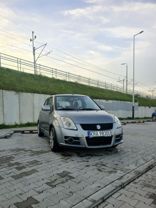 Suzuki Swift 1.3 92 KM • 2005 r. • 152 tys. km • Benzyna