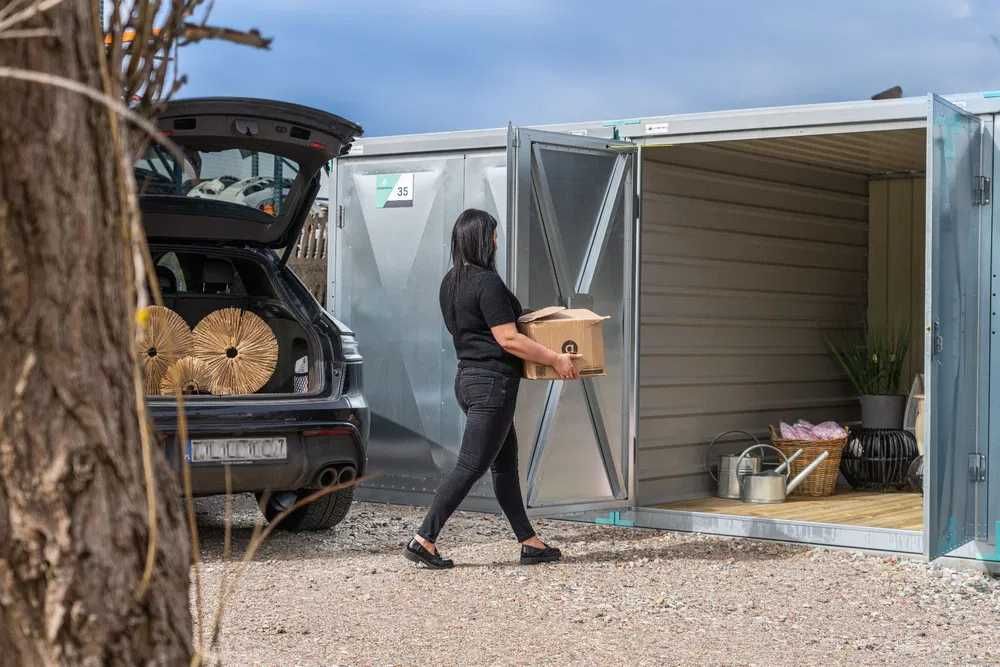 wynajmę garaż na dwa auta * magazyn * boks *