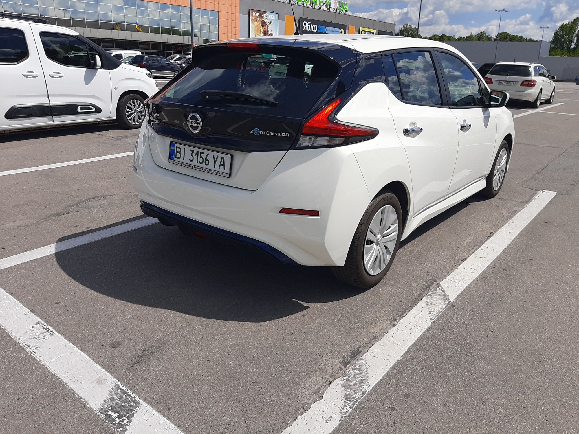 Nissan leaf 40kw. 2021