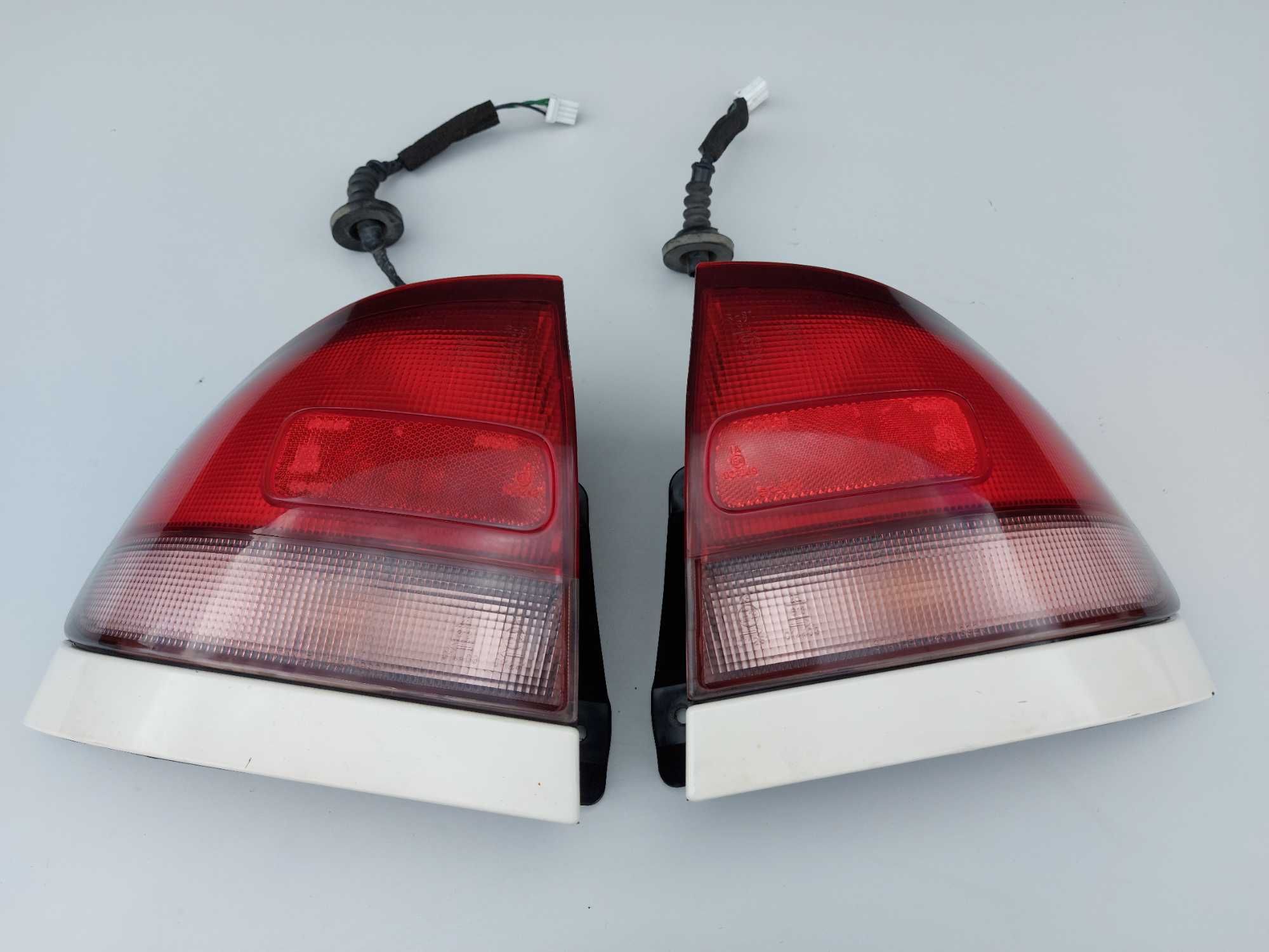 lampy tył lewa + prawa MAZDA 626 92 do 97 europa komplet