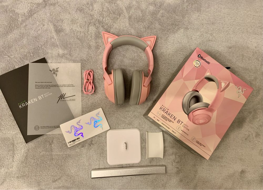 Бездротові навушники Razer Kraken Kitty BT + підставка під навушники