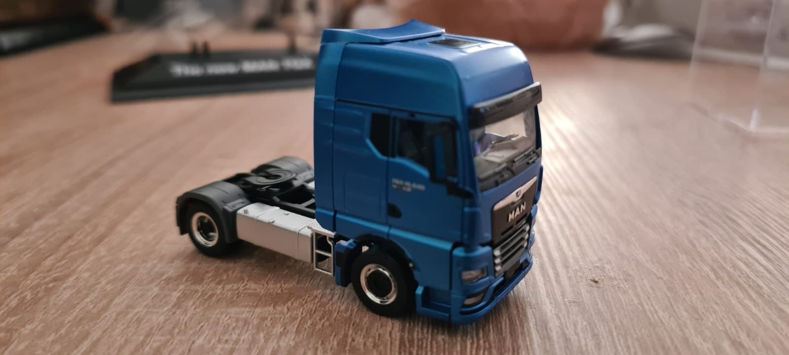 Model Man TGX ciągnik siodłowy 1:87