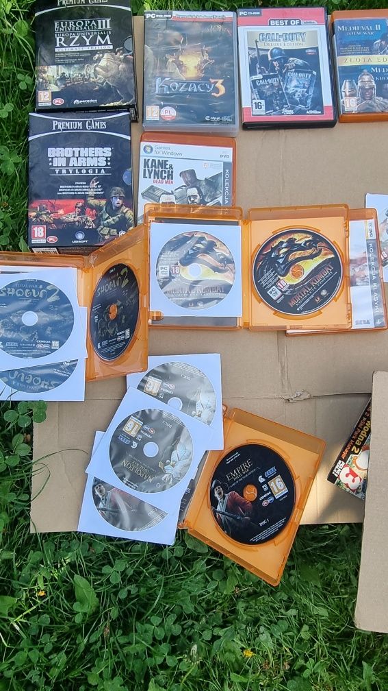 Zestaw gier PC gra Sims 2 Deluxe i Sims 3