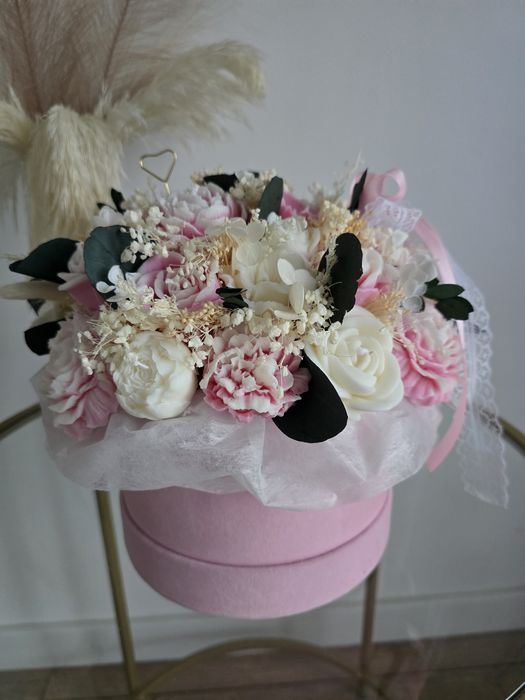 Flowerbox candlebox bukiet z wosku wieczny bukiet