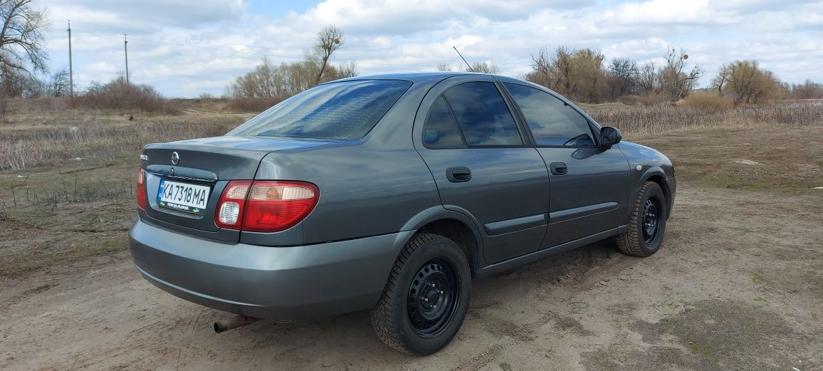 Nissan Almera H16 1.8 2005