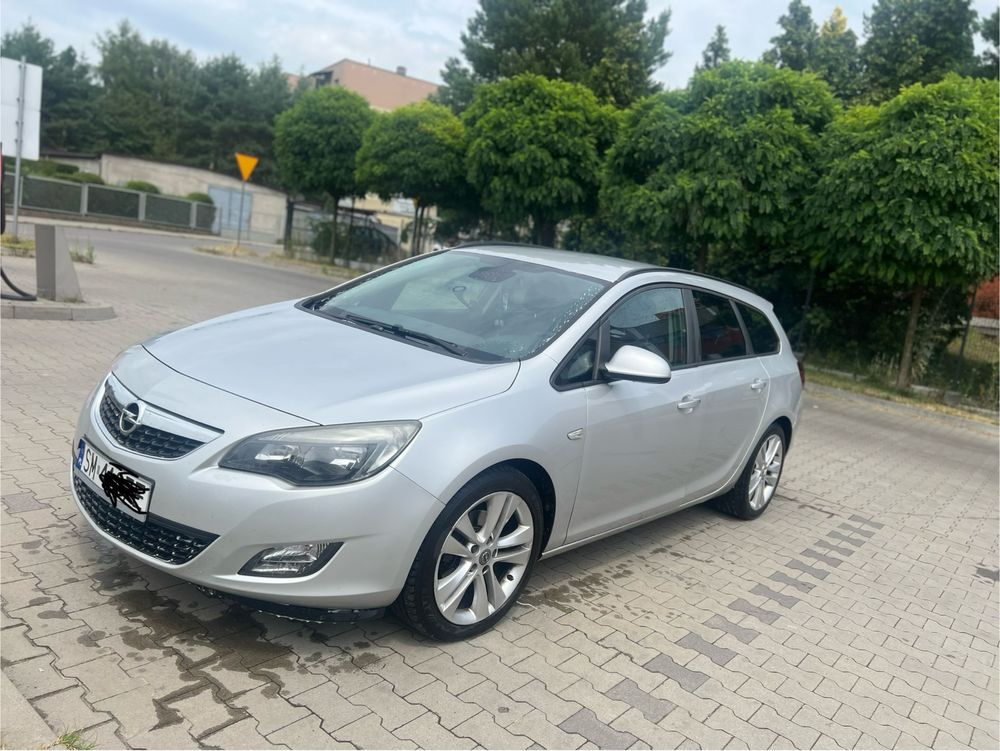 Opel Astra J IV 1.7 Cdti 110km