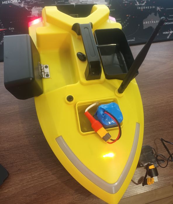 Продам кораблик Flytec V020