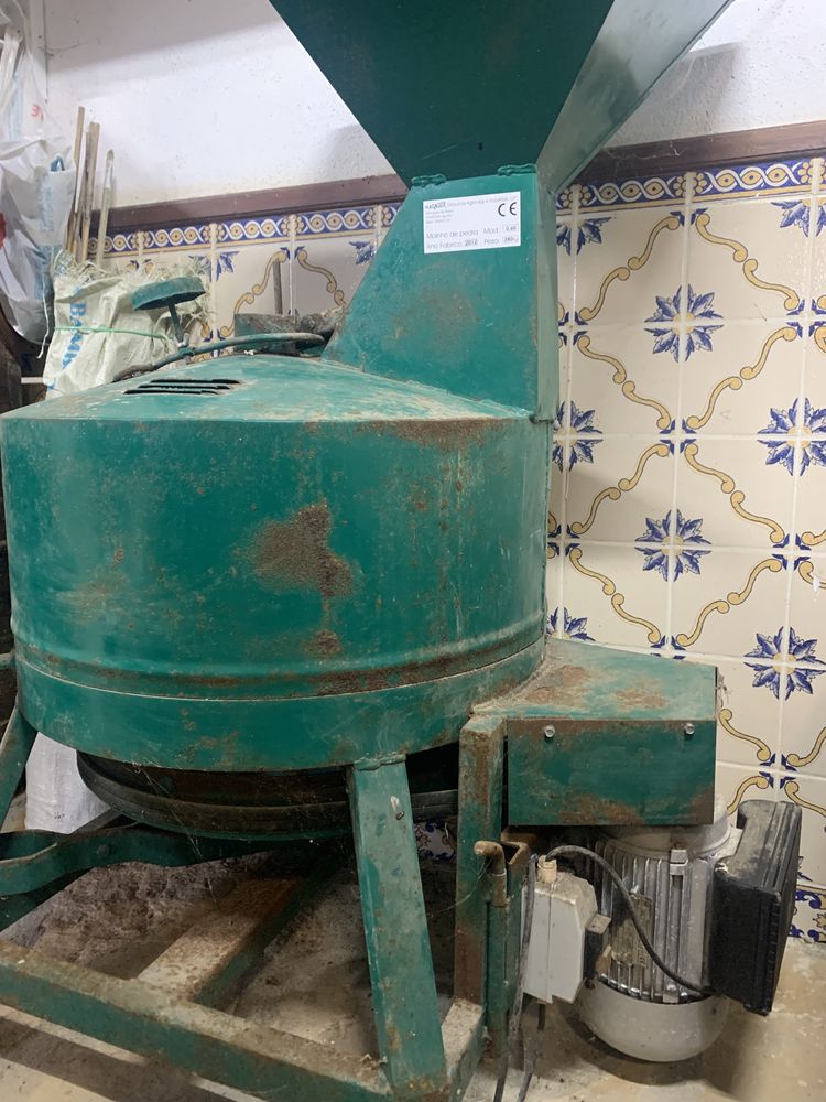 Moinho de pedra para cereais e outros
