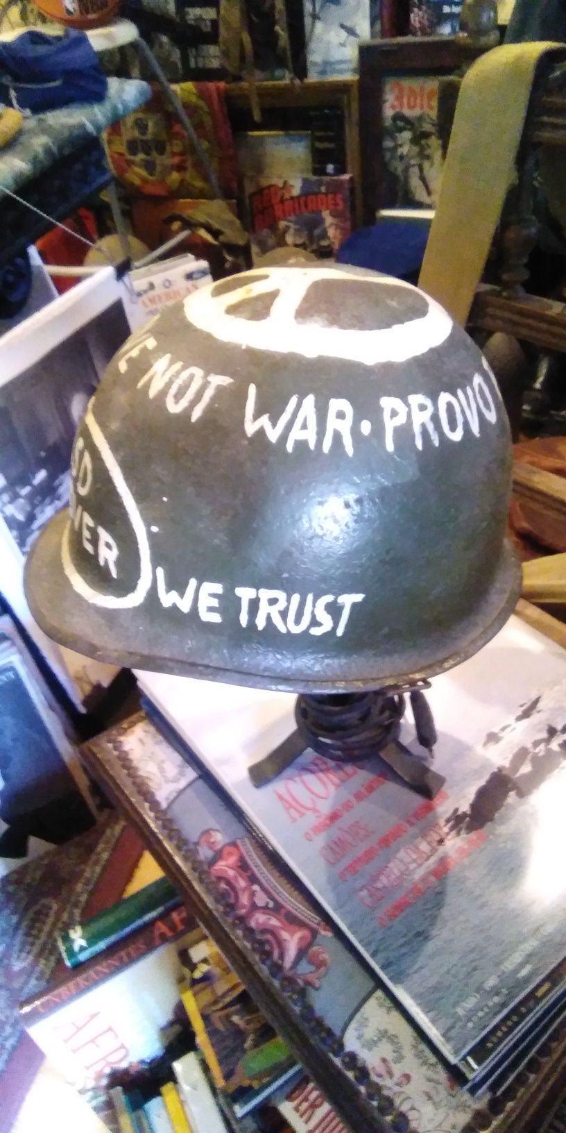 Militaria ,Arte da trincheira, Capacete Americano.