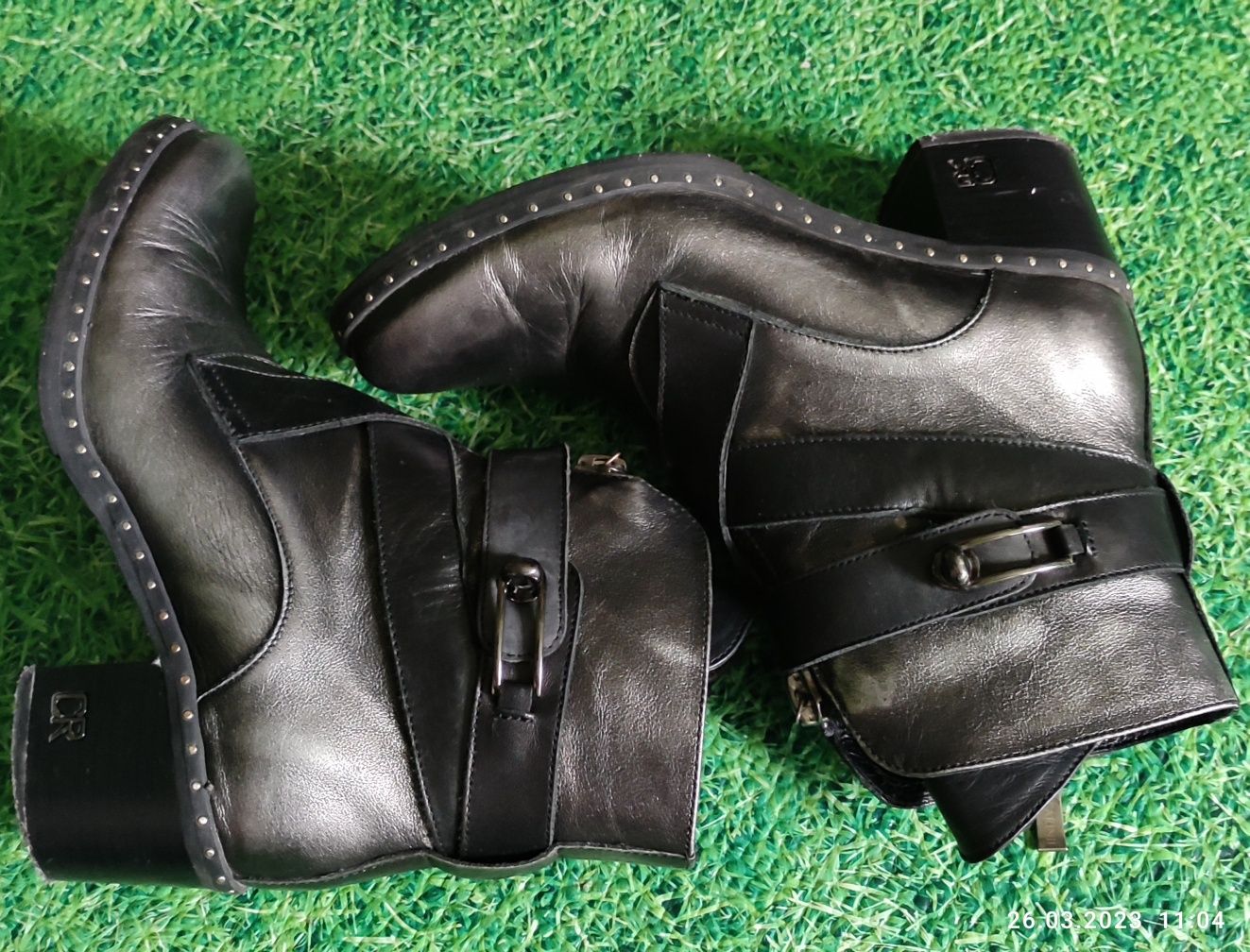 Buty botki Carinii r.37 skóra