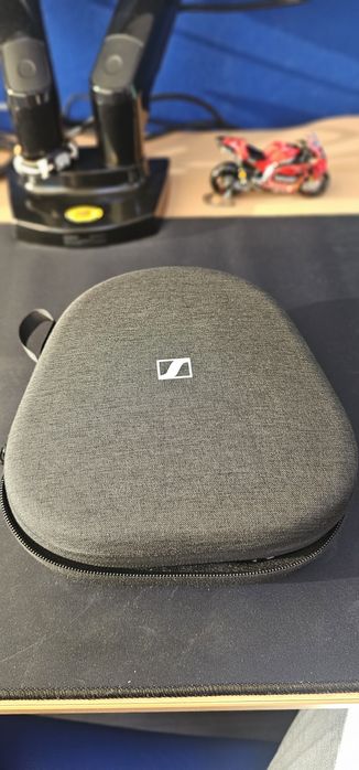 Sennheiser  MOMENTUM 4 (novos)