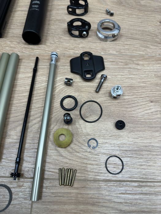 Rock Shox reverb różne modele Części