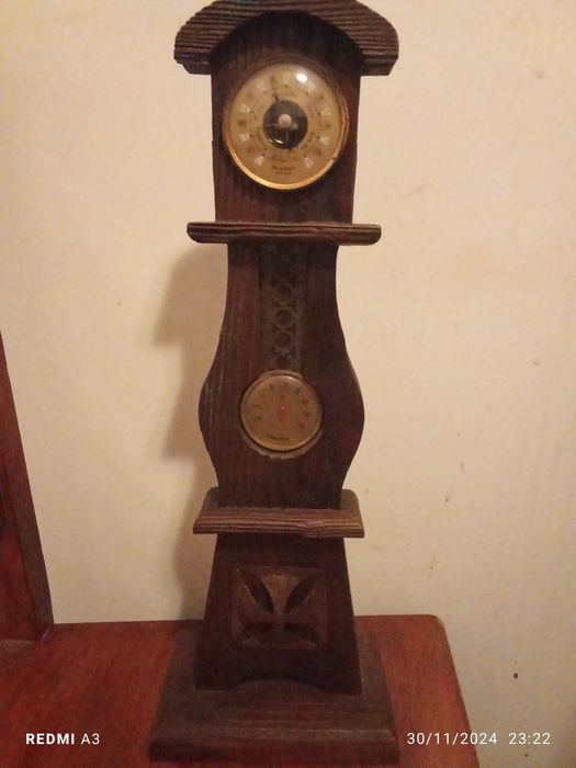 Relógio francês de pé em madeira vintage