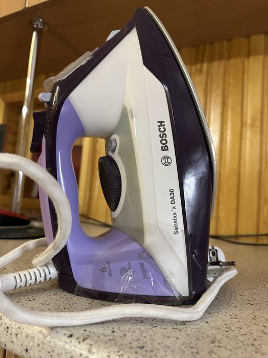 Праска Bosch Sensixx'x DA30 - утюг на запчастини або під ремонт