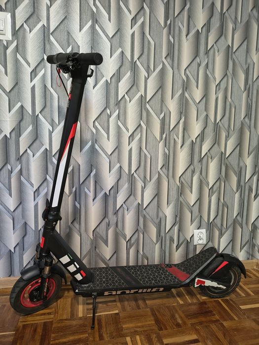Hulajnoga elektryczna Aprilia E-SR2