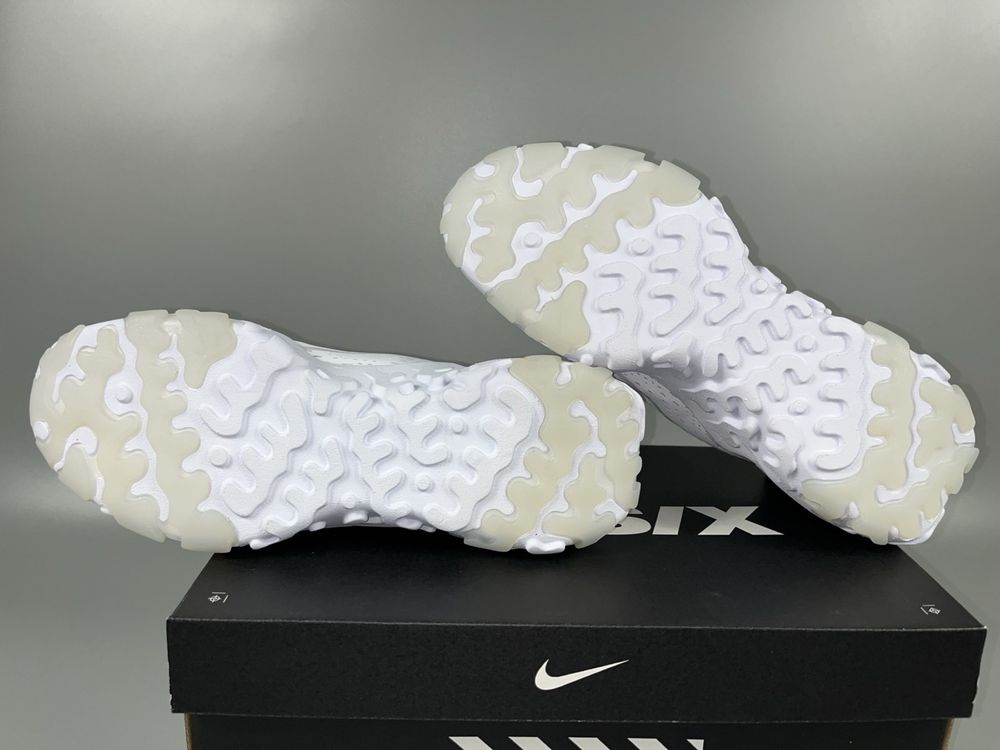 Кроссовки Nike React 42 размер ( по стельке 27 см)Нові.Оригінал