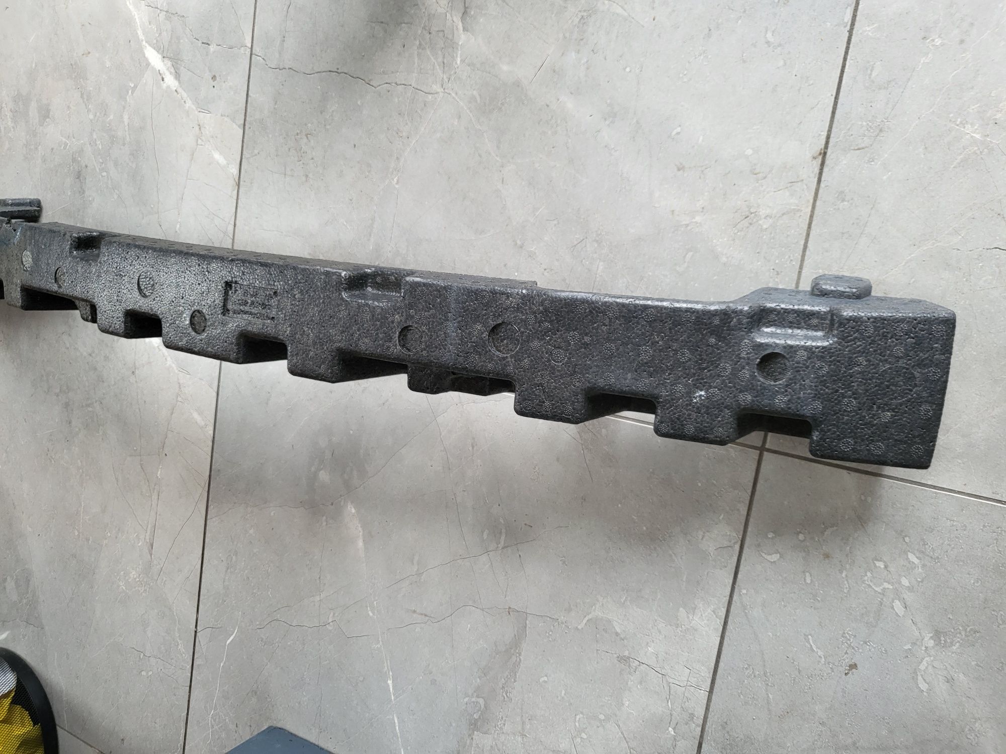 Pianka absorber styropian zderzaka belki Audi TT 8J0 8J0.807.695