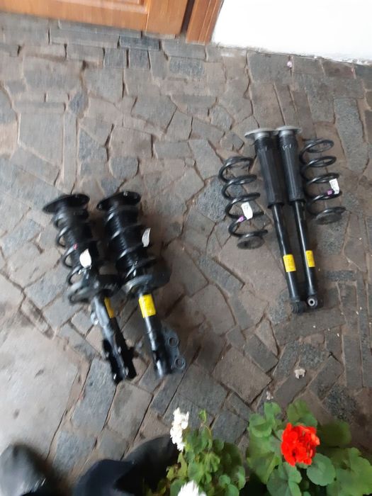 Стійка (амортизатор)  Chevrolet bolt