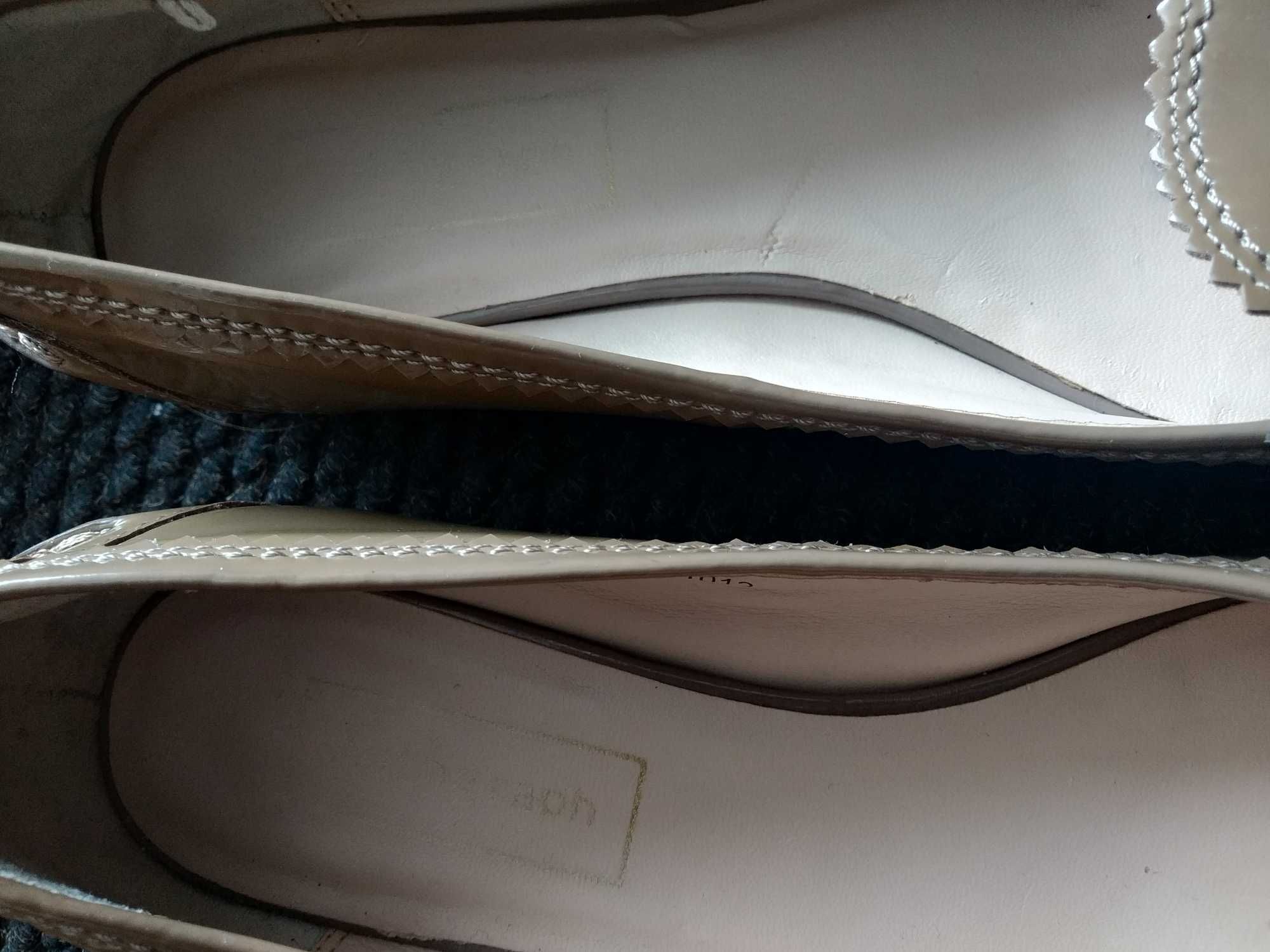 czółenka/mokasyny lakierowane 36/wkladka 23cm