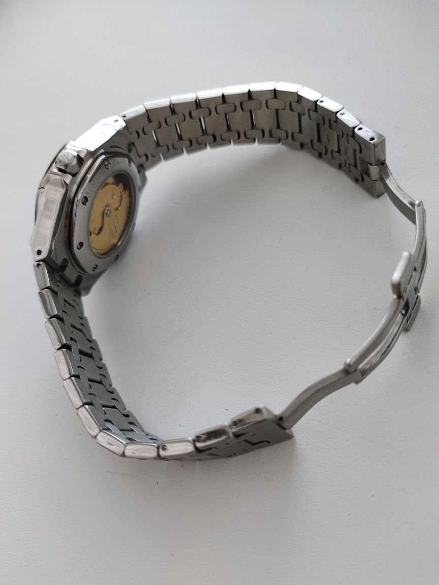 Продам наручные мужские часы Audemars Piguet .