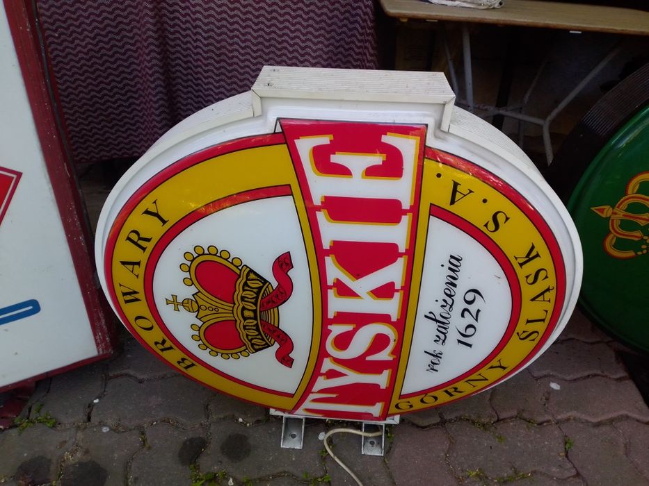 Kasetony reklamowe świetlne