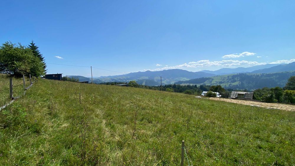 Земля з видом на 180, з водою і під будову