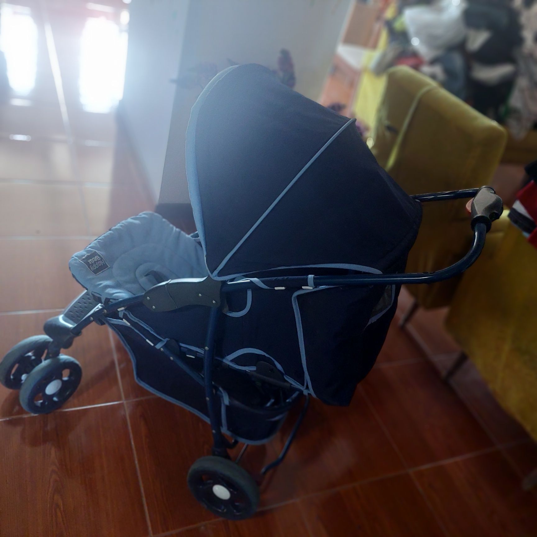 Carrinho de bebé e andador