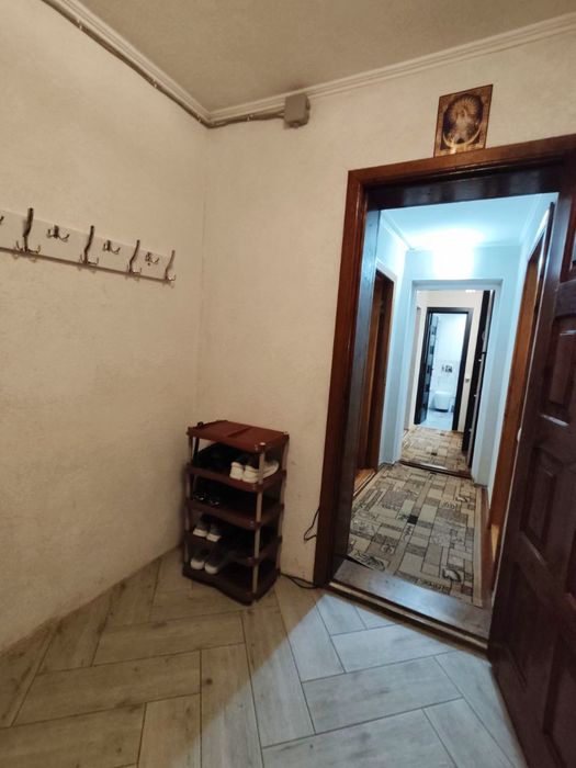 Продаж 3 кімнатної квартири на Київській