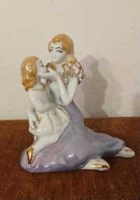 figurka porcelanowa - Vintage Rumunia - mama z dzieckiem