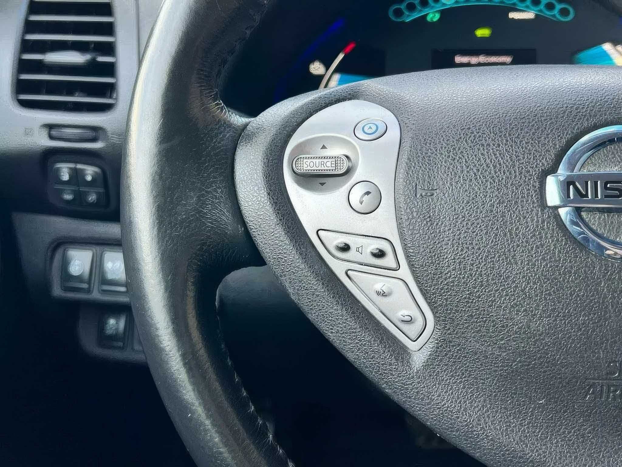 2015 Nissan LEAF SL