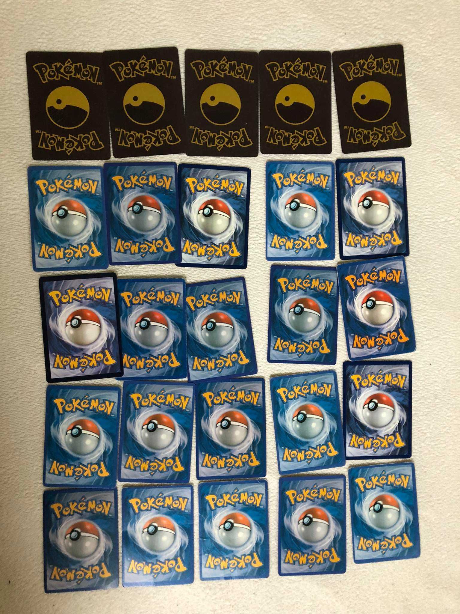 Karty pokemon czarne, żółte, kolorowe - zestaw 25 kart