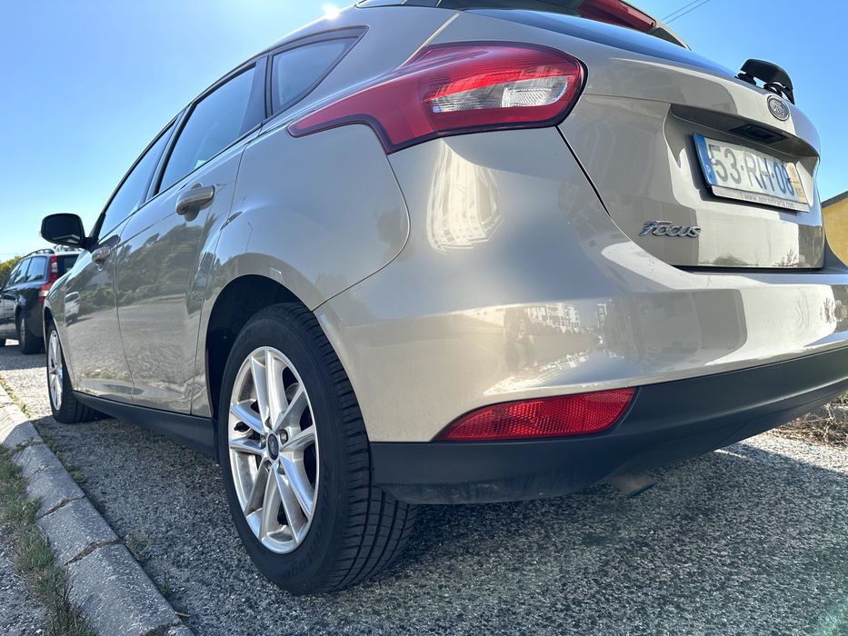 Ford Focus Diesel 2016 em óptimo estado
