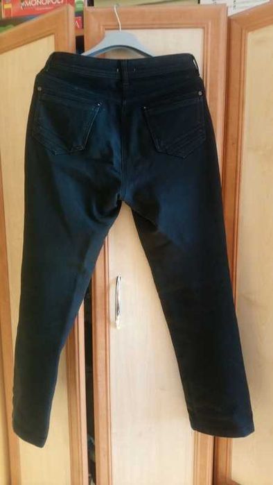 Czarne spodnie rozmiar 40 Bonita