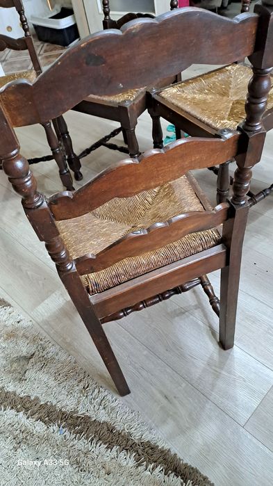 Krzesła dębowe cztery