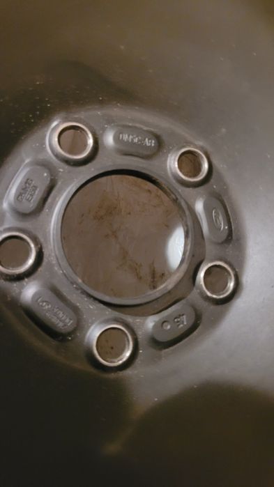 Продам резину з дисками R 16