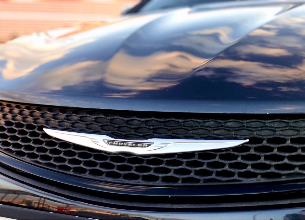 Chrysler 200 хамеліон синій