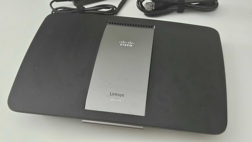 Router Linksys EA6700 AC1750 com DD-WRT