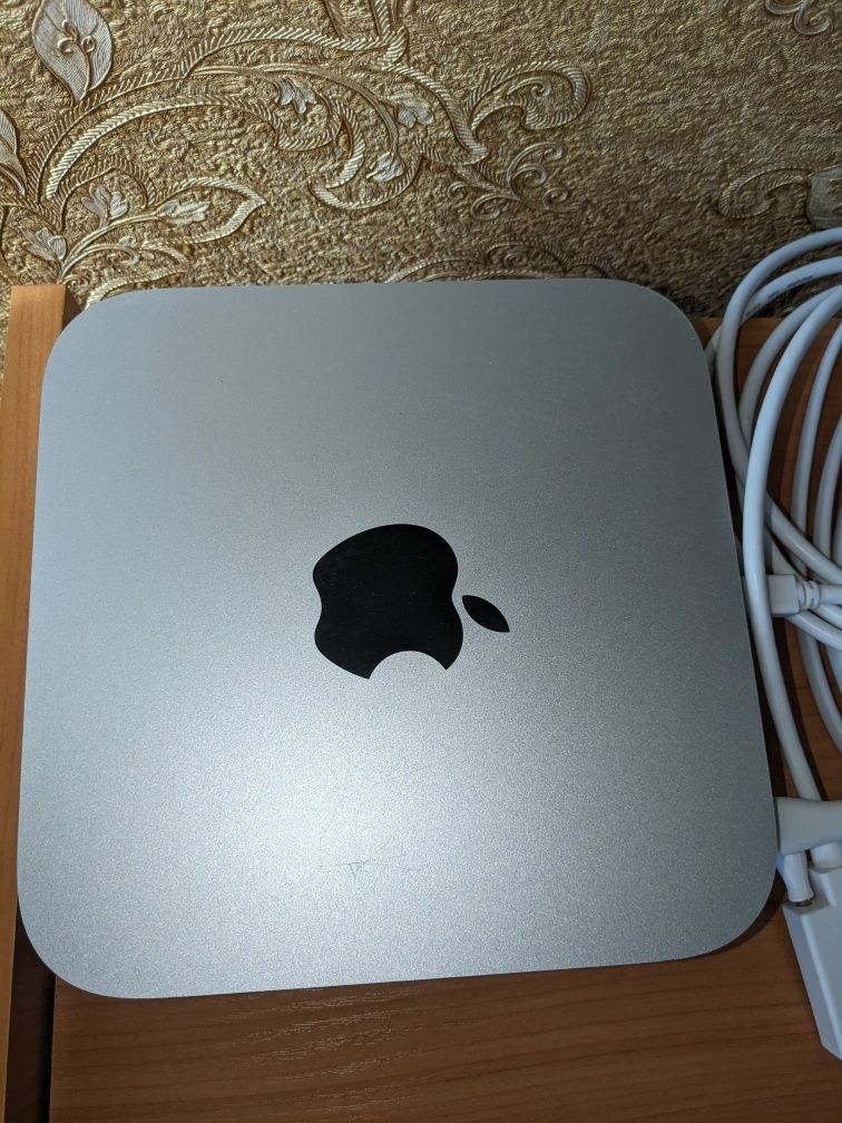 Mac Mini Late 2012 Quad Core i7 3615QM 2.3Ghz 8Gb RAM 1TB HDD