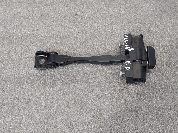 Esticador / limitador porta frente direito BMW 2 Gran Tourer (F46)