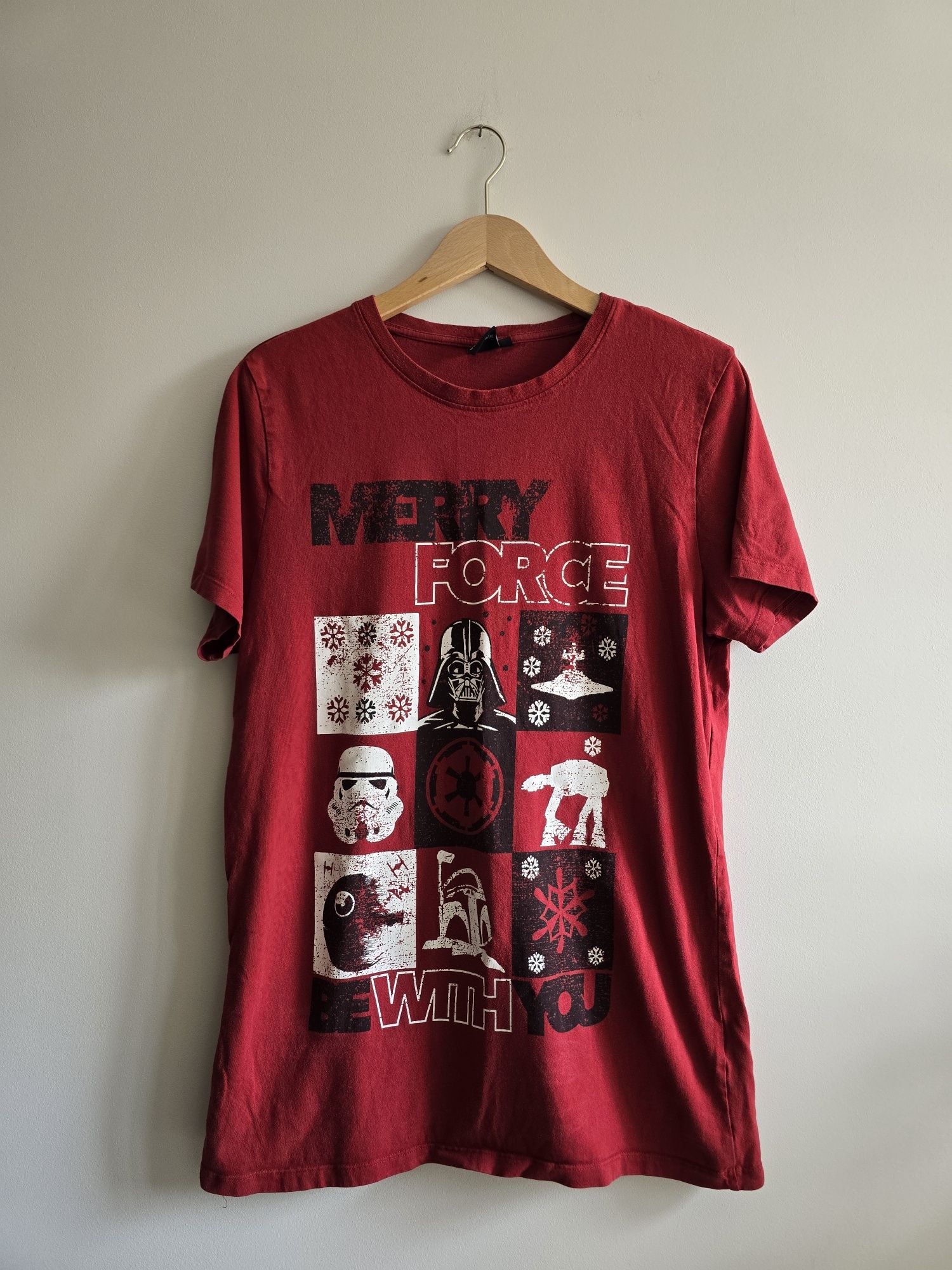 Czerwony t-shirt z nadrukiem świątecznym Star Wars XL