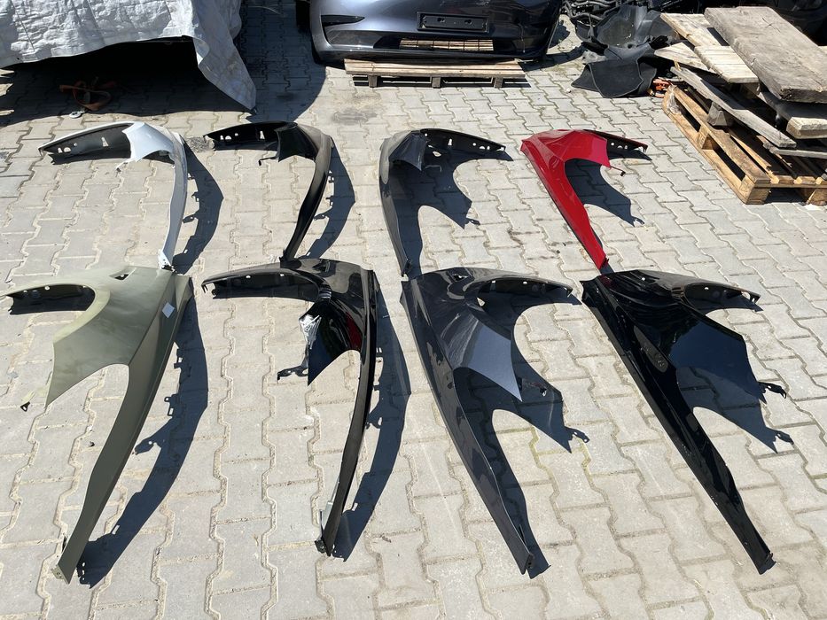 Продам крила Tesla Model 3