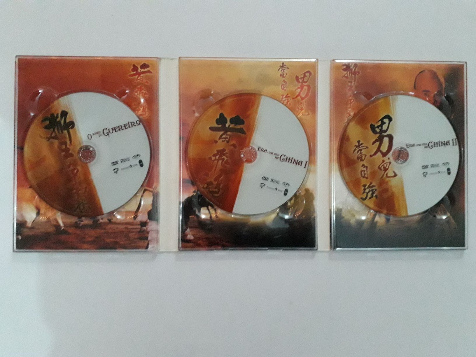 Vendo 3 DVDs Jet Li