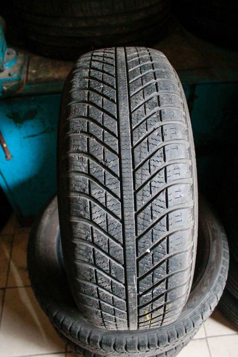 4шт Резина 195/60/16 GoodYear 4seasons всесезонка Комплект